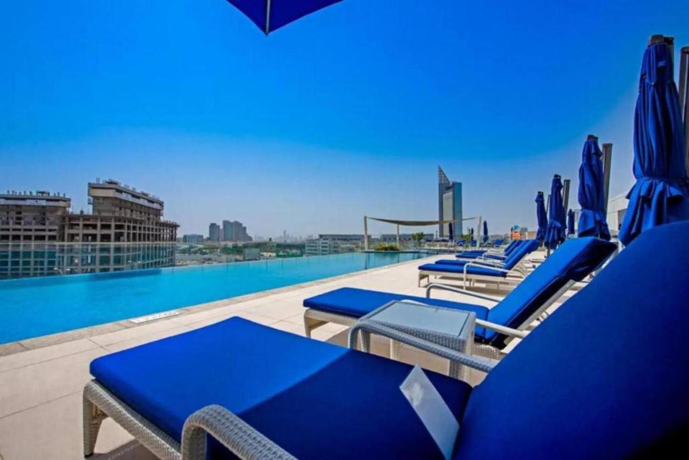 Avani Palm View - Bright Two Bedroom With Sea View Apartment *